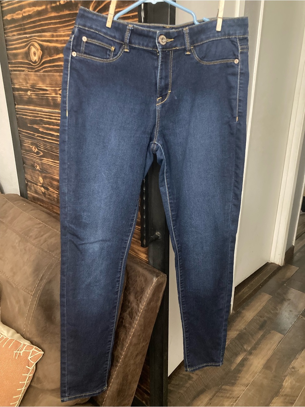 Woman’s Skinny Jeans Size 8